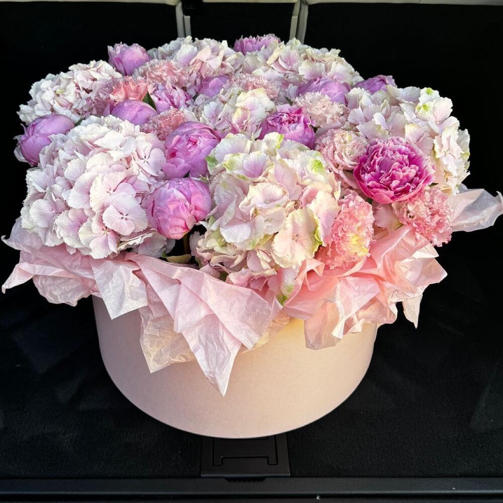 Peony & Eustoma
